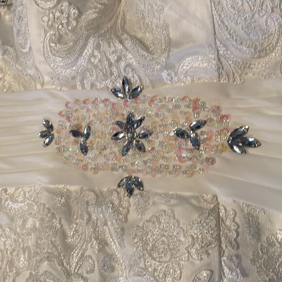 Women’s Ivory Dress & Matching Chiffon Jacket with beautiful detail Size L**READ - Picture 12 of 15